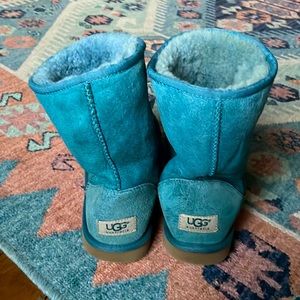Teal Uggs — Size 7 Womens